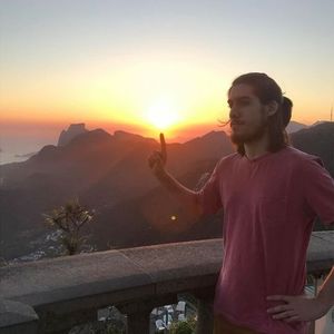 Meet your Posher, Adriano